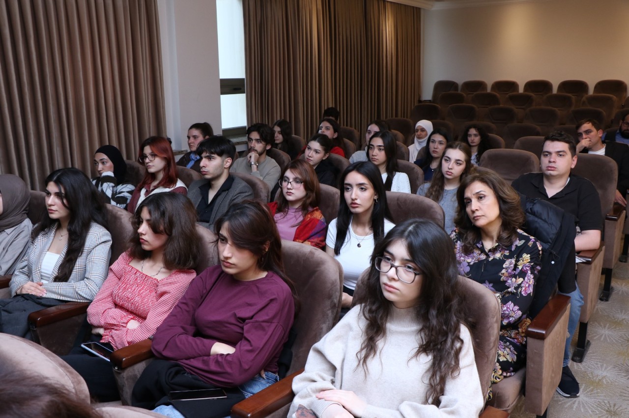 AzMİU-da mühüm görüş keçirilib - FOTOLAR